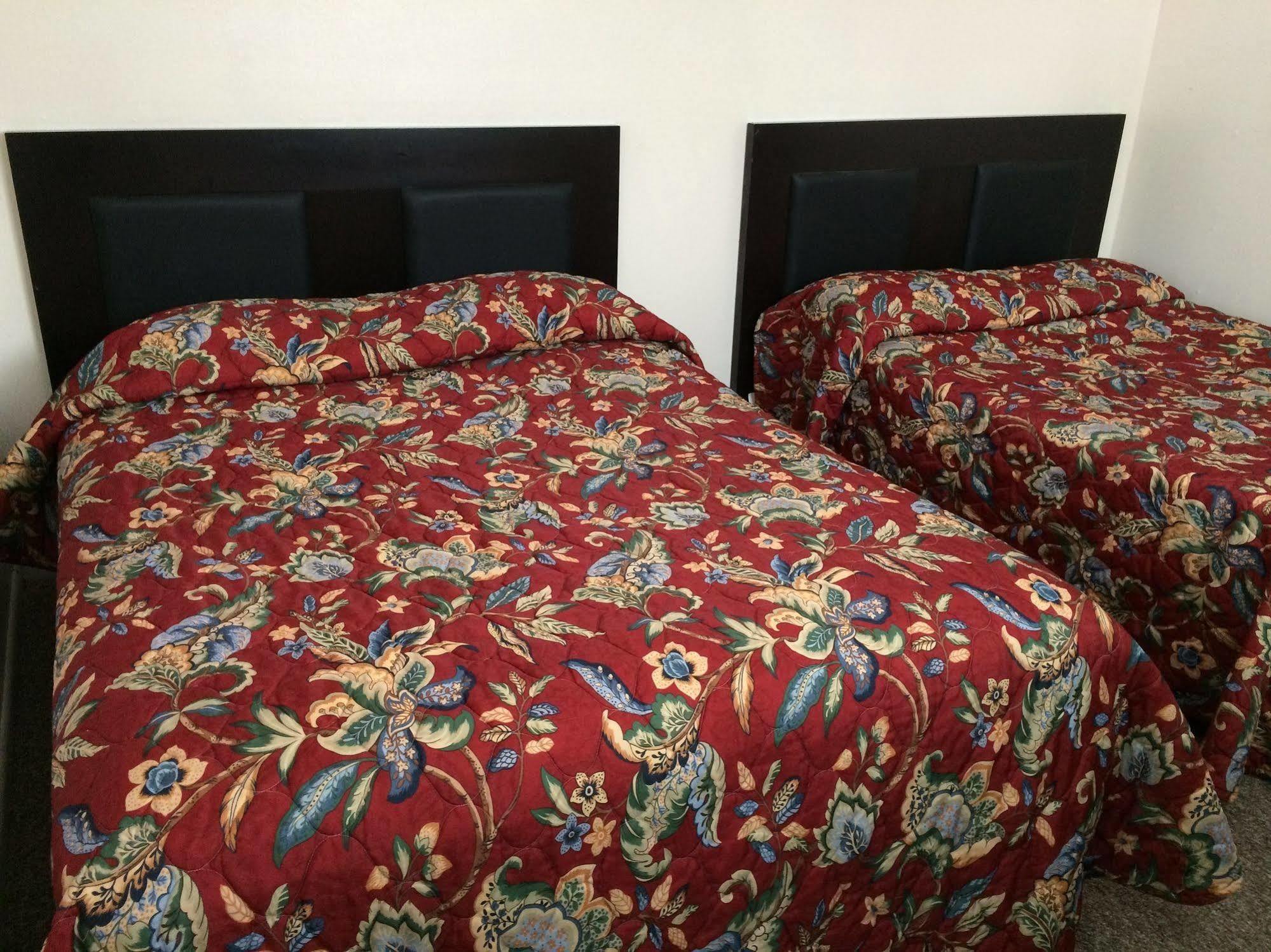 Country Place Inn And Suites White Haven Екстер'єр фото